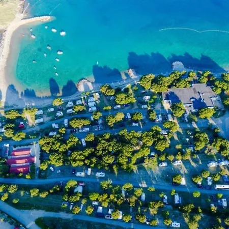 Adria Family Zone B 61 Кемпинг Кленовица