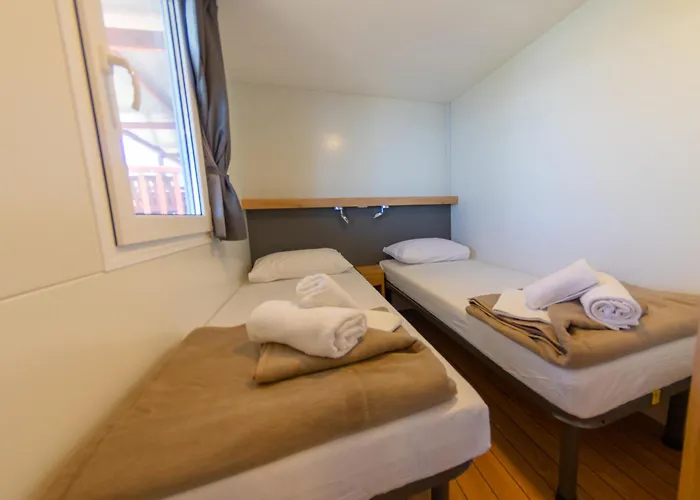 Adria Family Zone B 61 * Klenovica